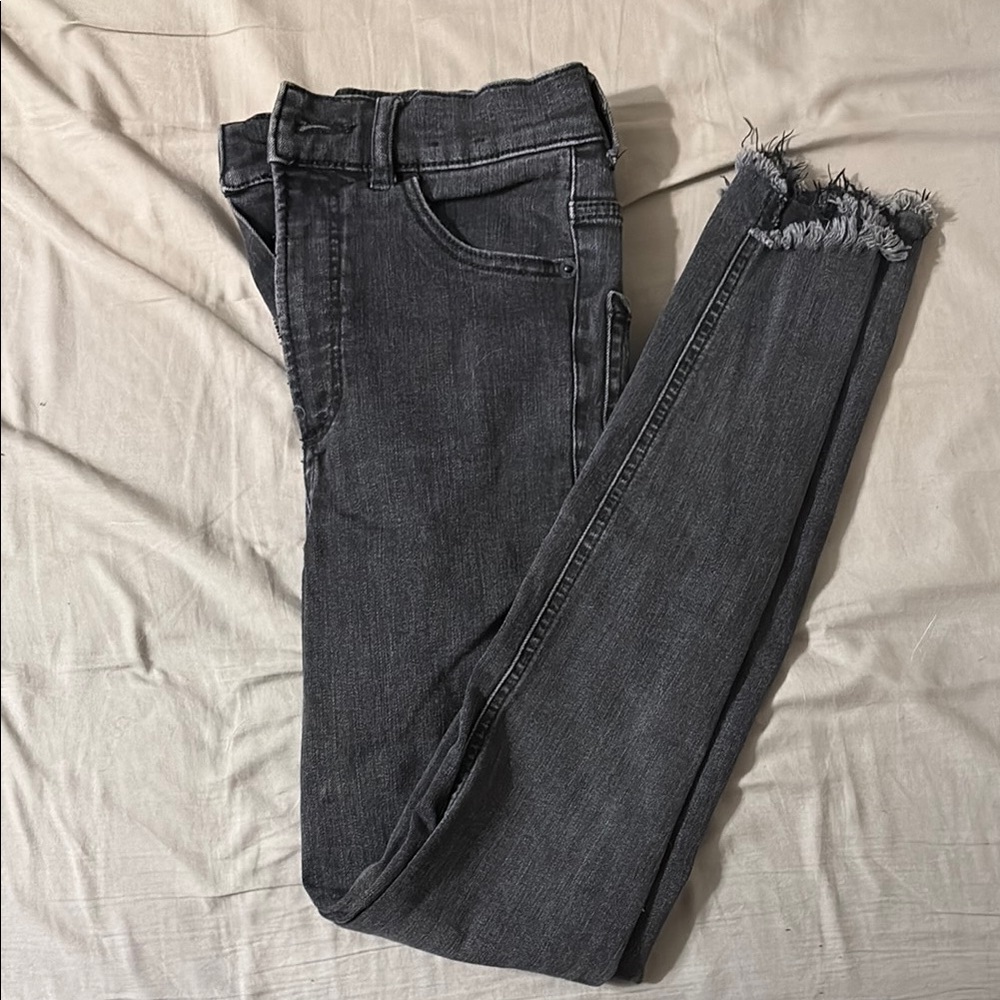 Express Gray Ankle Cropped Jeans with Tapered Leg